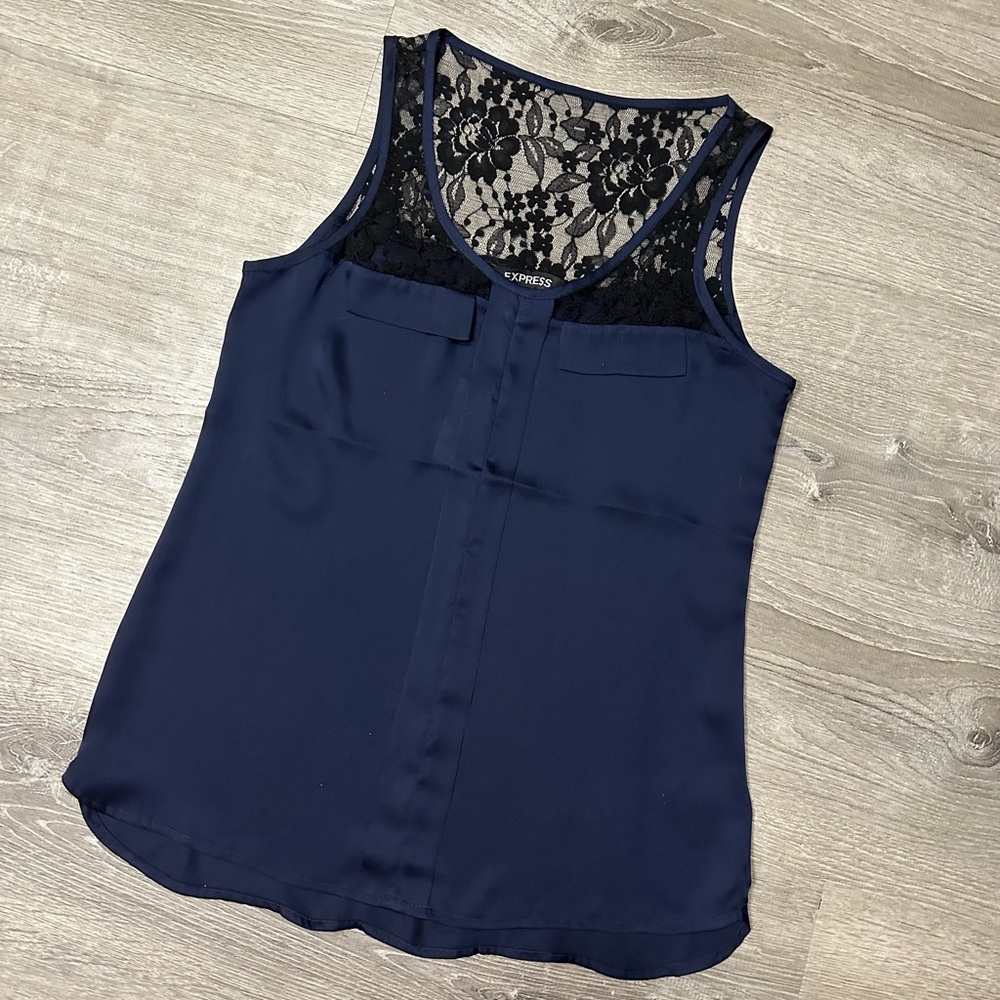 •EXPRESS• BLOUSE - Picture 3 of 6